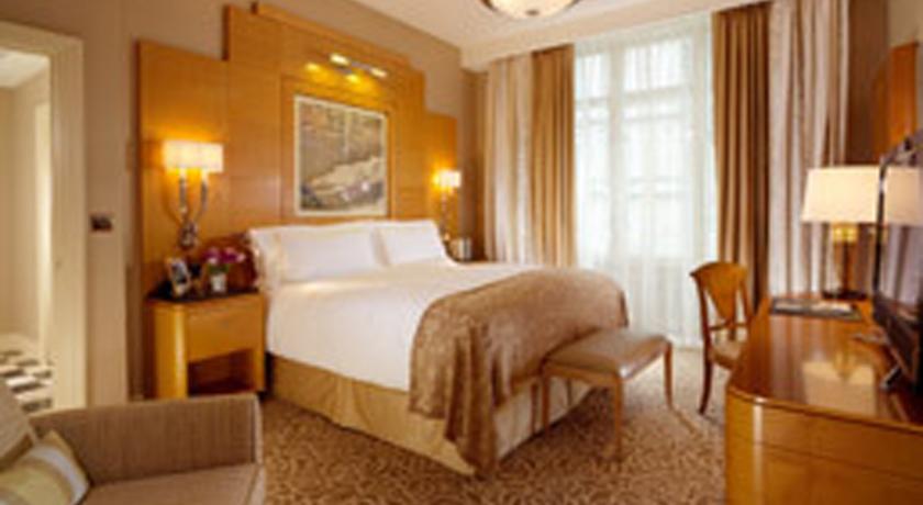 Grand Zam Zam at Makkah for Hajj and Umrah Packages