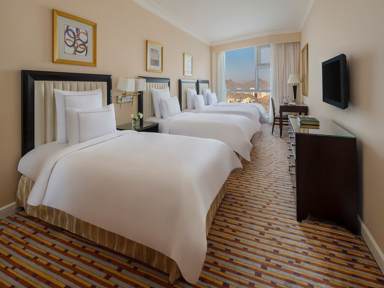 Swissotel Al Maqam Hotel